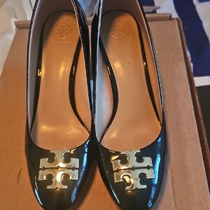 Tory Burch Black Patent Leather Heels with Gold Logo